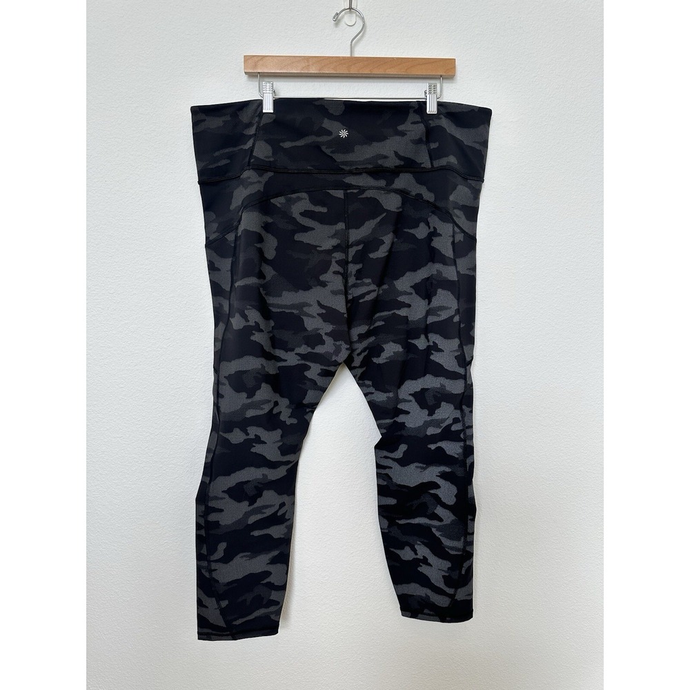 NWT Athleta RAINIER REFLECTIVE TIGHT Leggings Camo Black Cropped 3XL - Picture 4 of 12